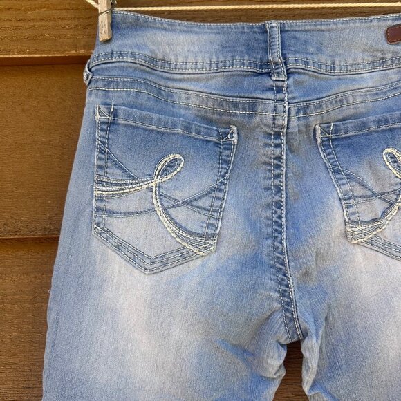 Wallflower Womens Light Wash Skinny Jeans Mid-Rise Stretch Denim Size 7 - Picture 11 of 14